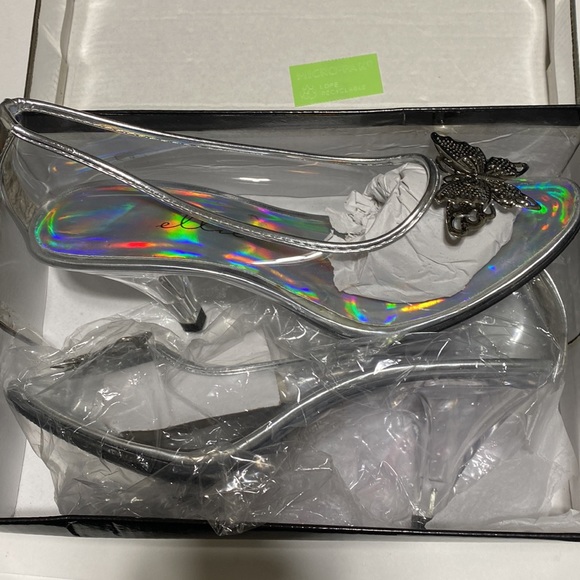 Ellie Cinderella skies size 8 - Picture 3 of 11